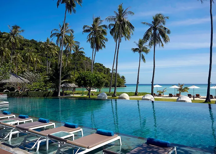 Saii Phi Phi Island Village